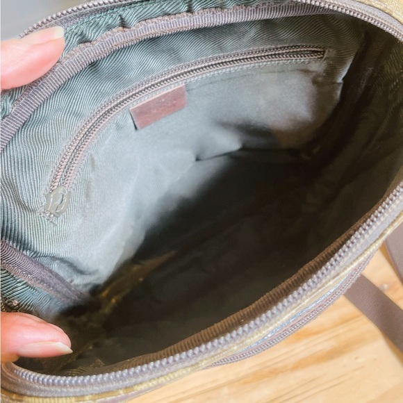 Authentic Gucci Crossbody/Messenger - Picture 3 of 8